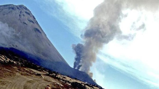 佛得角火山岩浆流向附近城镇 该国总理呼吁援助