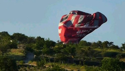 土耳其热气球坠落致一中国人遇难 安全标准引担忧
