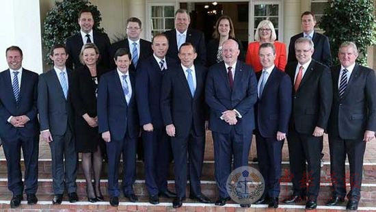 澳总理阿博特新内阁在议会正式宣誓就职