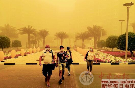 沙尘暴席卷迪拜城