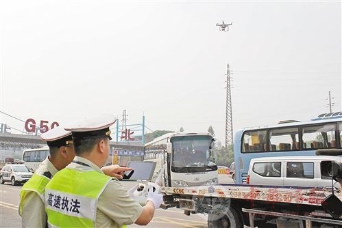 庆高速大范围推广无人机疏堵 近期计划购买12架