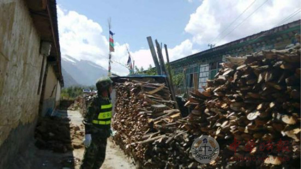 尼泊尔7.5级地震致上千人伤亡 西藏边境地区山体滑坡