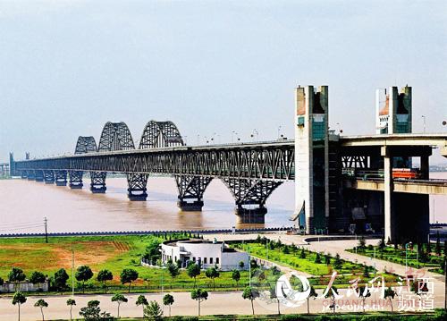 九江长江大桥6月23日起实行交通管制 机动车可绕道九江长江