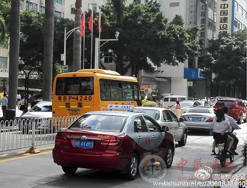 深圳一幼儿园校车逆行因“路不熟” 警方回应