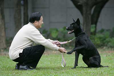 陈水扁与爱犬“勇哥”