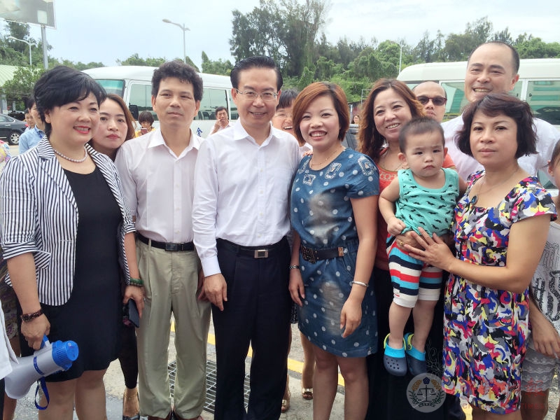 福建省長蘇樹林參訪金門 在碼頭與中國生產黨主席會面