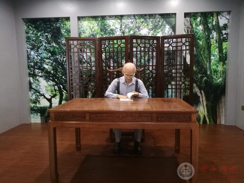 【清新福建行】台湾记者团走进余光中文学馆