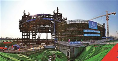 南京江北新区市民中心钢结构桁架成功封顶